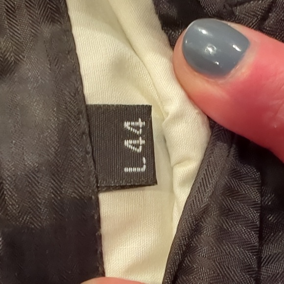 Beautiful  lambswool Cashmere grey windowpane blazer with black buttons. L44 - Picture 4 of 4